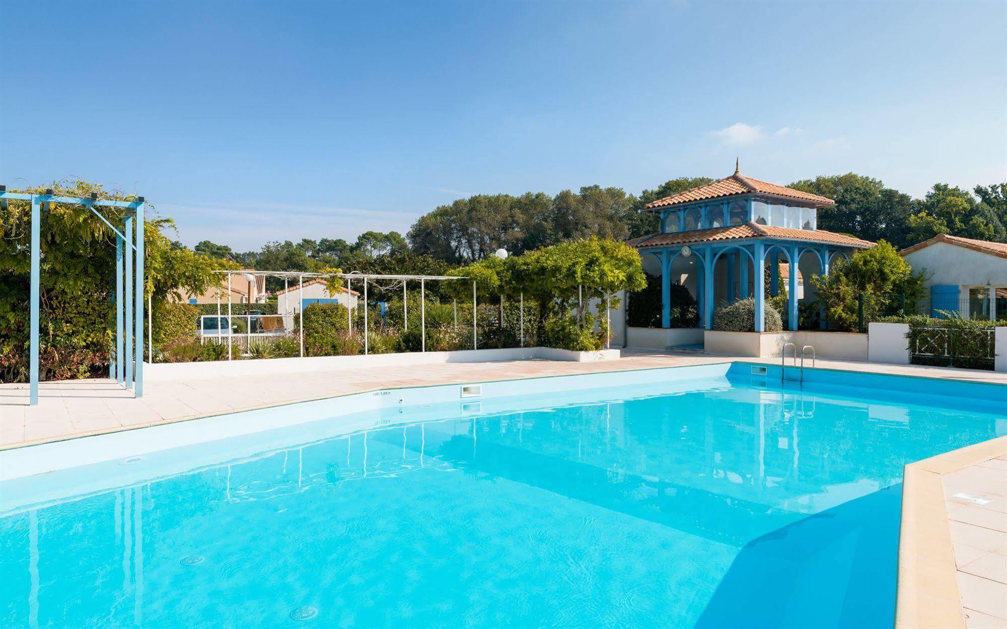 Lagrange Classic Le Clos Des Chenes Hotel Les Mathes Esterno foto
